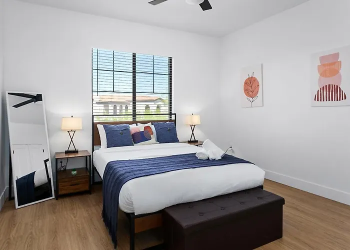 Cozysuites By The Stadium With Pool 01 Apartment *