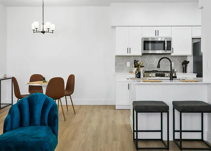 Apartment Cozysuites By The Stadium With Pool 01 *